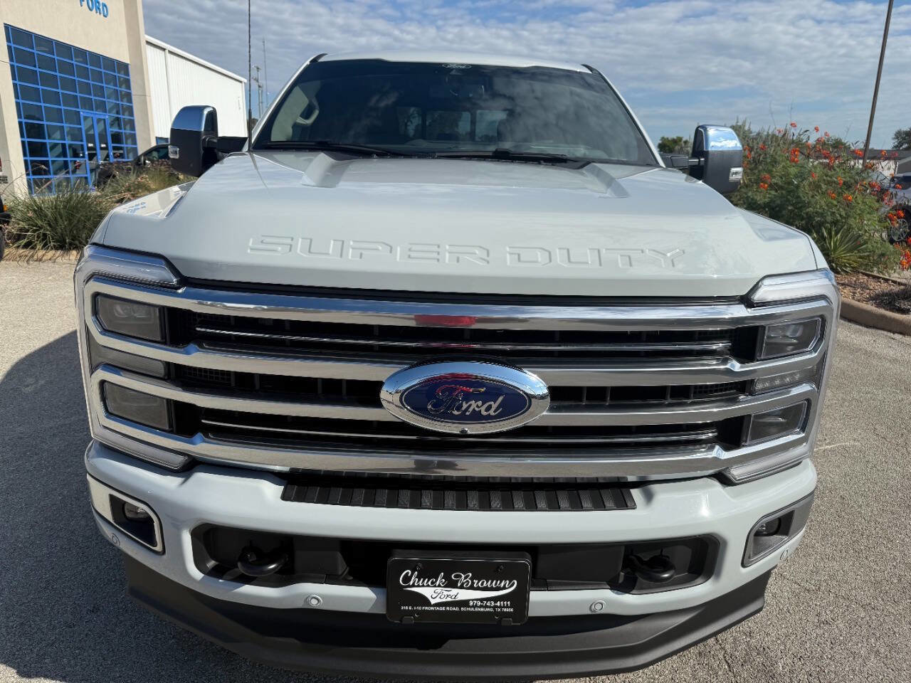 Used 2025 Ford F350 Platinum w/ Platinum Plus Package image 10