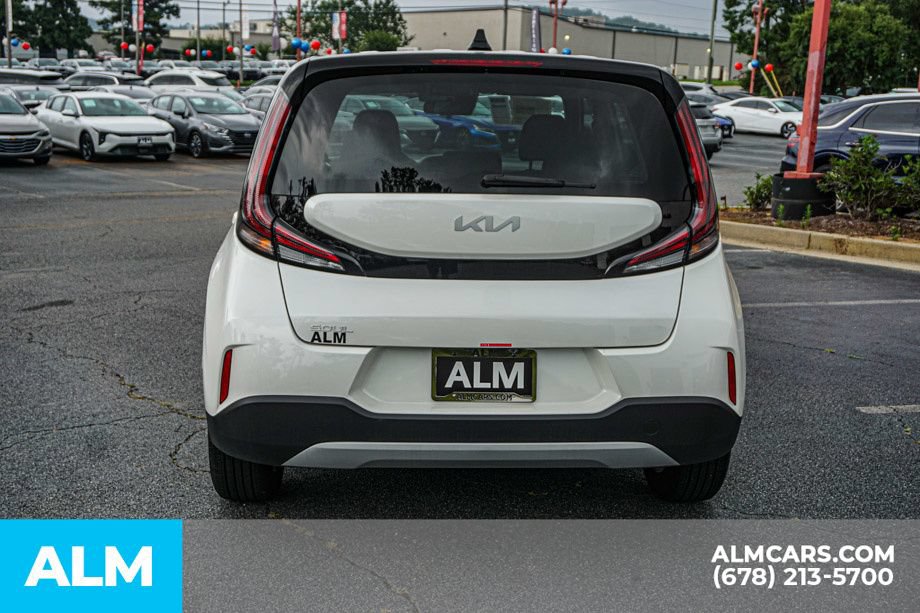 Used 2025 Kia Soul LX w/ LX Technology Package FWD image 10