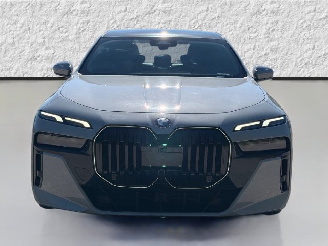 Used 2024 BMW 760i xDrive w/ Premium Package 2 AWD/4WD image 8