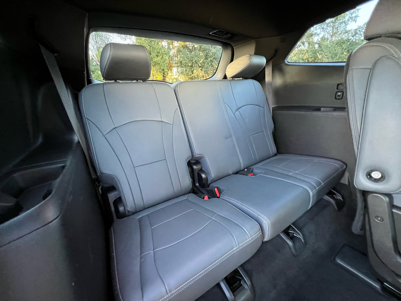 Used 2023 Buick Enclave Essence image 34