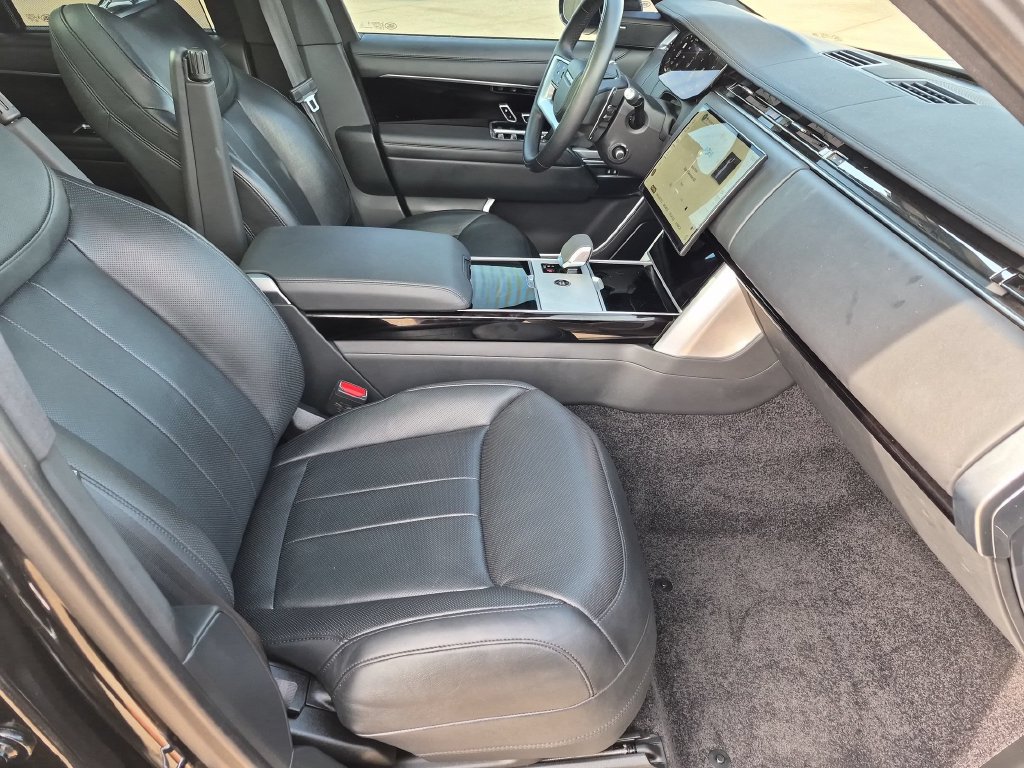 Used 2024 Land Rover Range Rover SE AWD/4WD image 28
