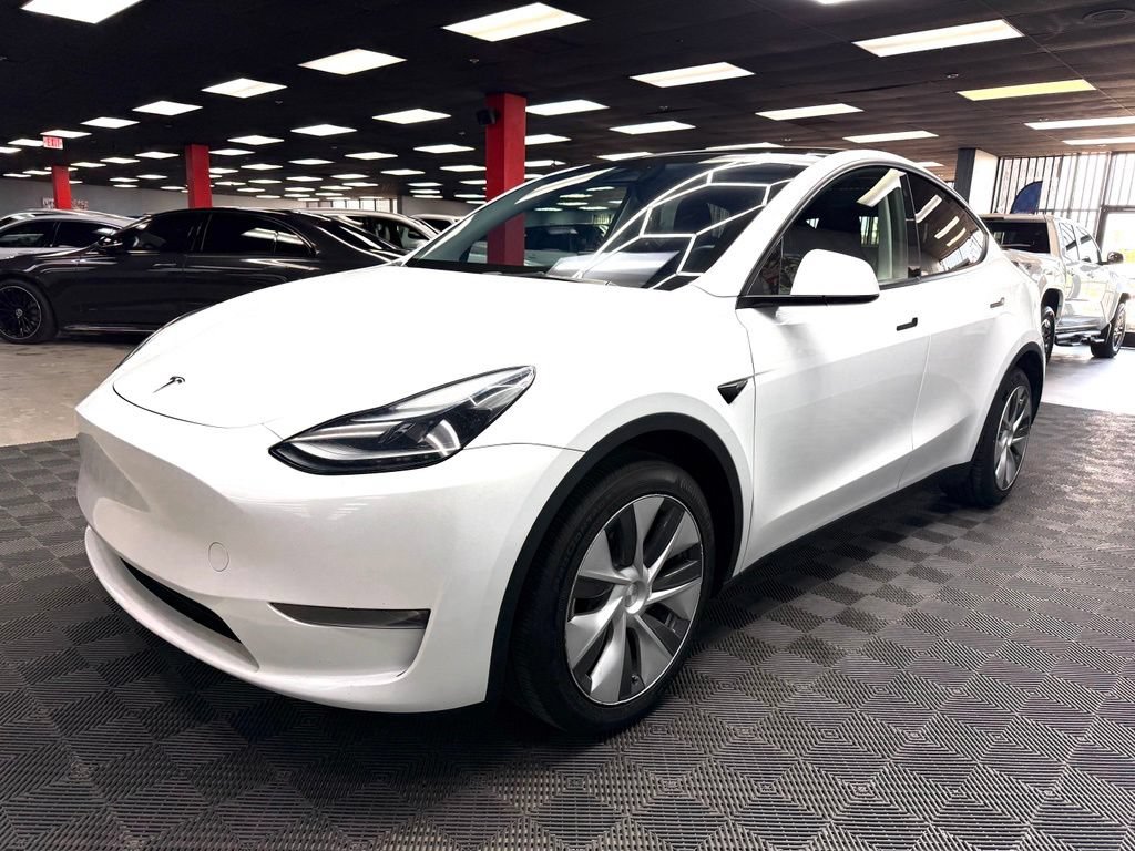Used 2023 Tesla Model Y Long Range AWD/4WD image 7