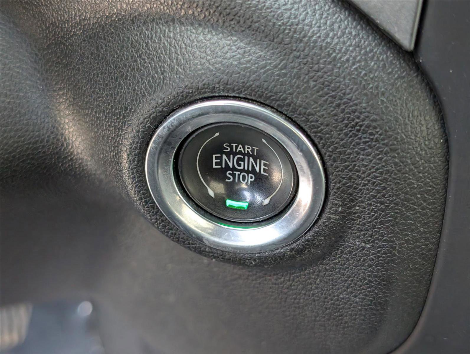 Used 2020 Chevrolet Silverado 1500 RST image 26