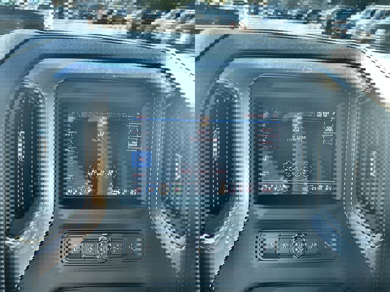 Used 2025 Chevrolet Silverado 1500 Custom image 13