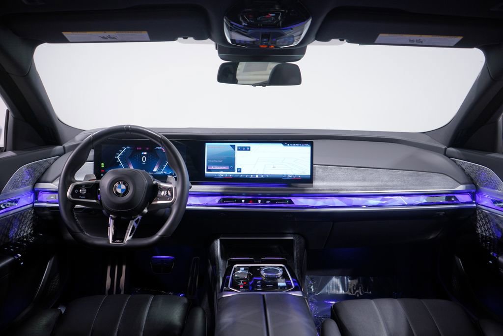 Used 2023 BMW 760i xDrive w/ Executive Package AWD/4WD image 10
