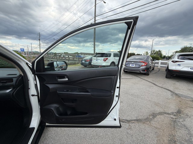 Used 2015 Honda CR-V LX image 18
