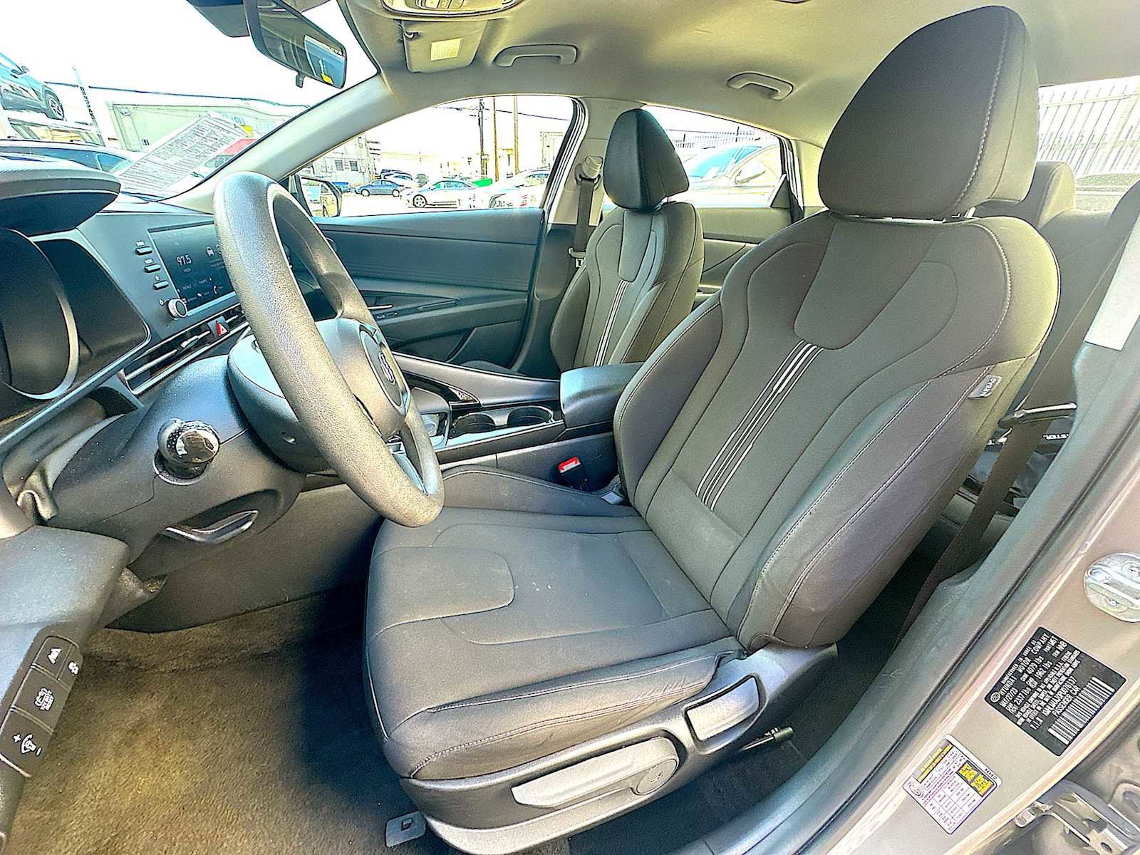 Used 2023 Hyundai Elantra Blue image 13