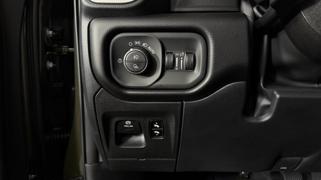 New 2027 RAM 1500 Laramie AWD/4WD image 12