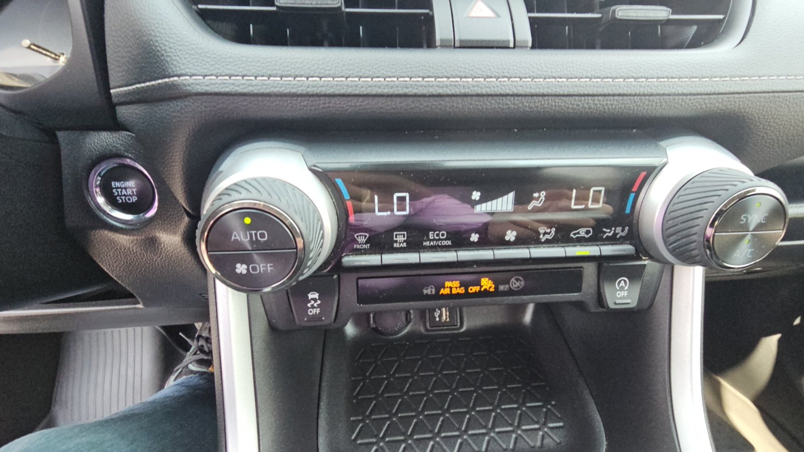 Certified 2025 Toyota RAV4 XLE AWD/4WD image 17