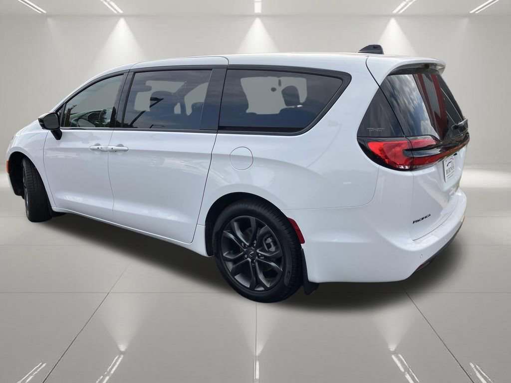 New 2026 Chrysler Pacifica Select image 14