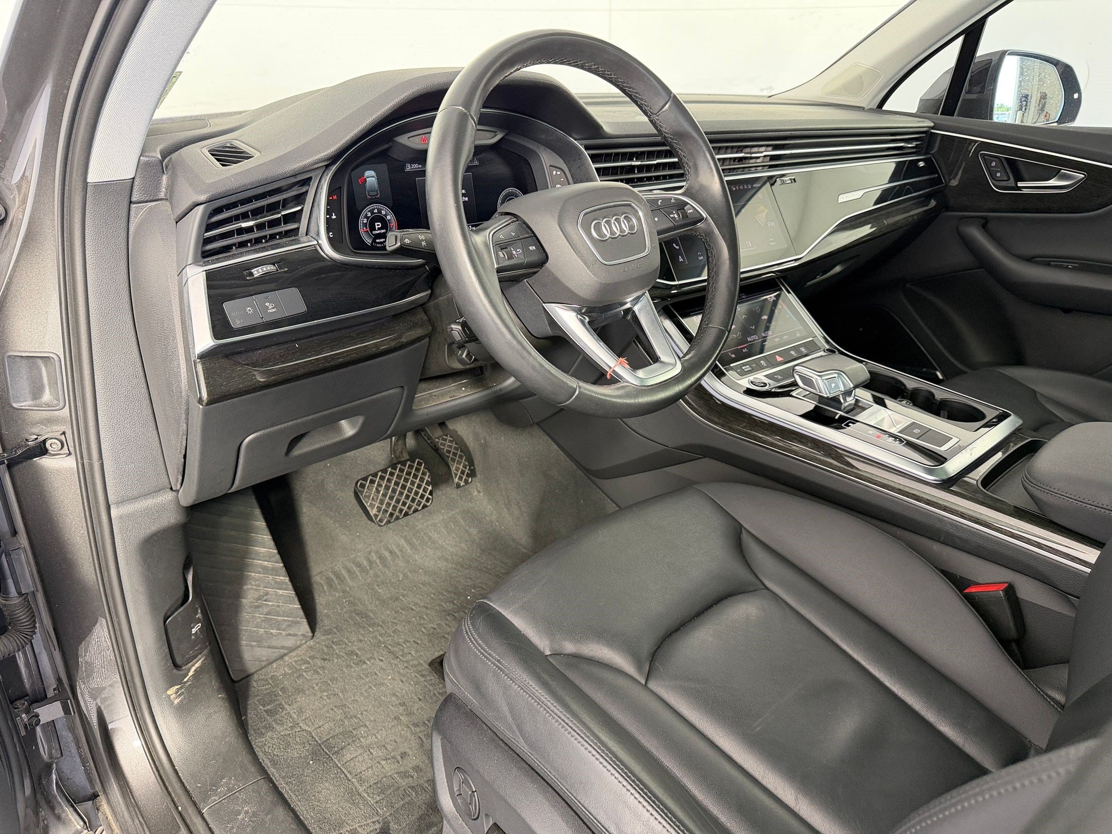 Used 2022 Audi Q7 3.0T Premium Plus w/ Premium Plus Package AWD/4WD image 4