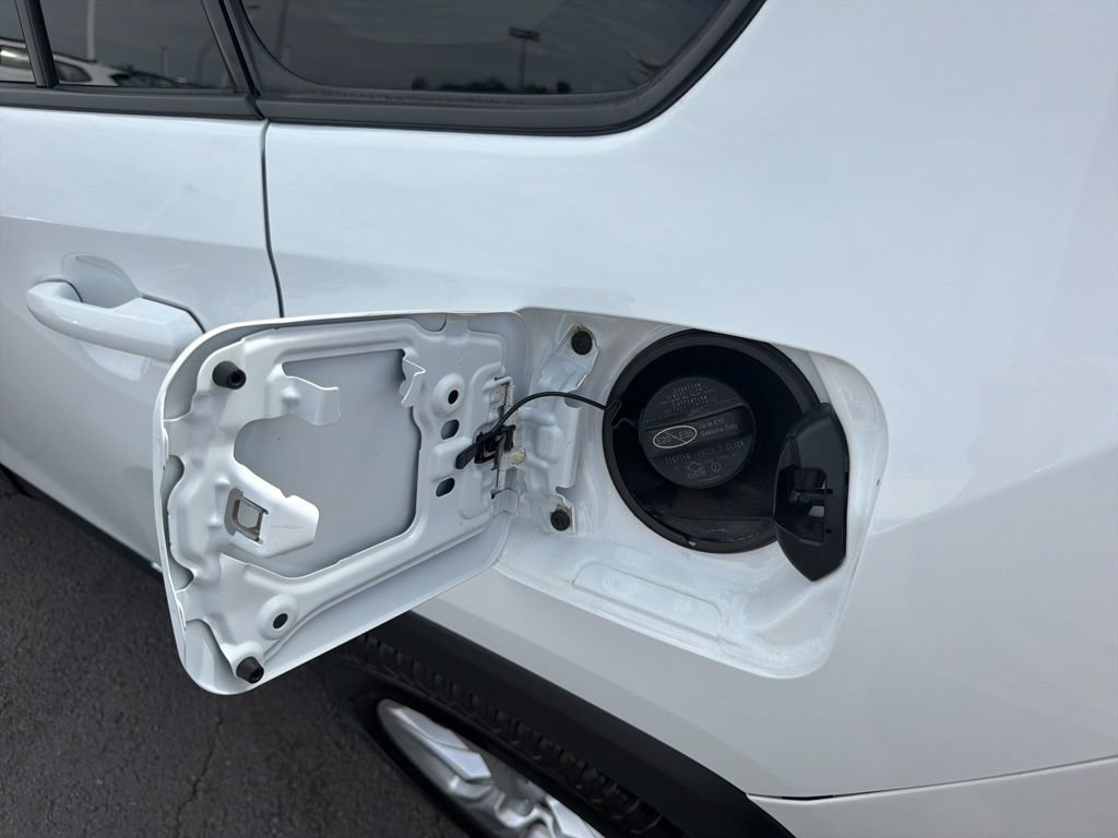 Used 2023 Toyota RAV4 XLE AWD/4WD image 48
