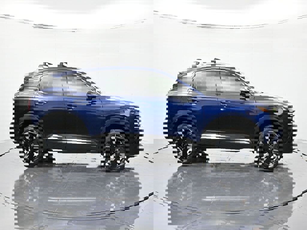 New 2026 Nissan Kicks SR image 4