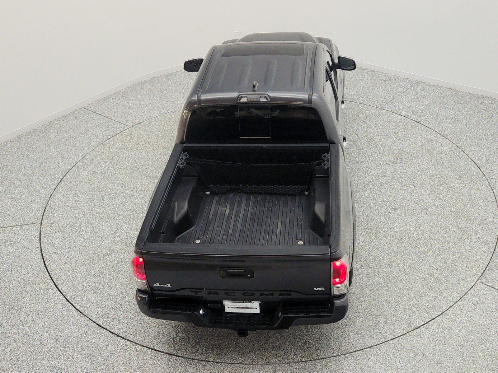Used 2019 Toyota Tacoma Limited AWD/4WD image 28