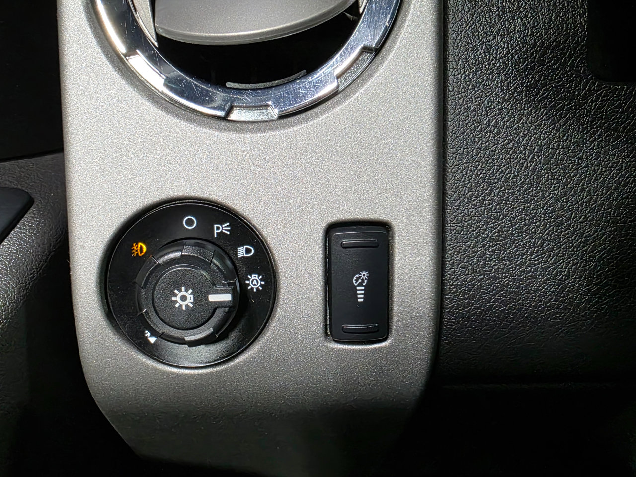 Used 2014 Ford F250 Lariat w/ Chrome Package image 37