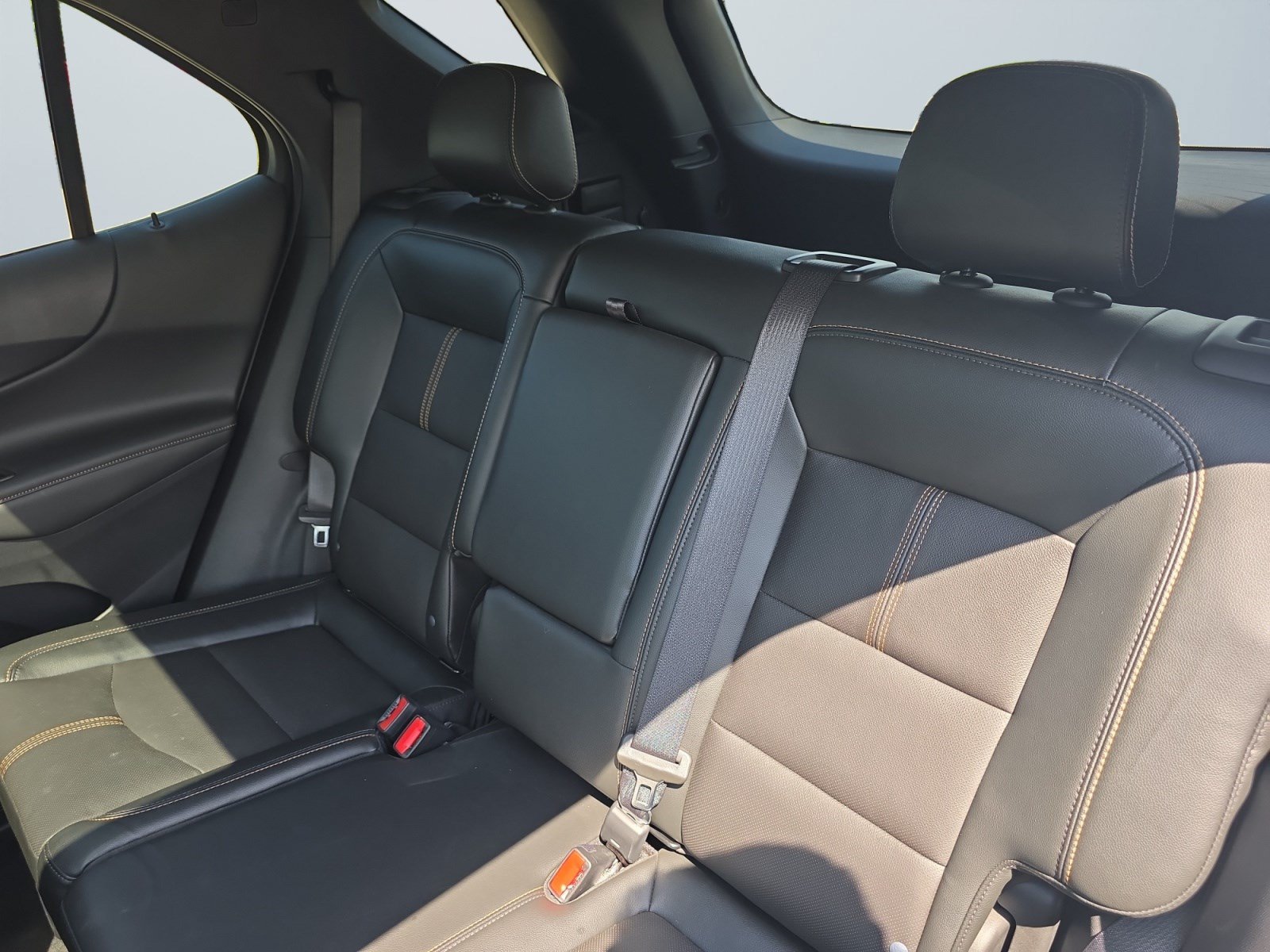 Used 2023 Chevrolet Equinox Premier AWD/4WD image 15