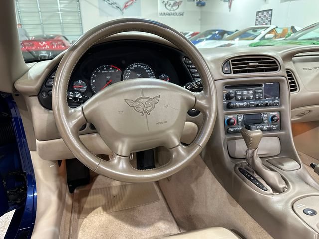 Used 2004 Chevrolet Corvette Convertible w/ Preferred Equipment Group RWD image 7