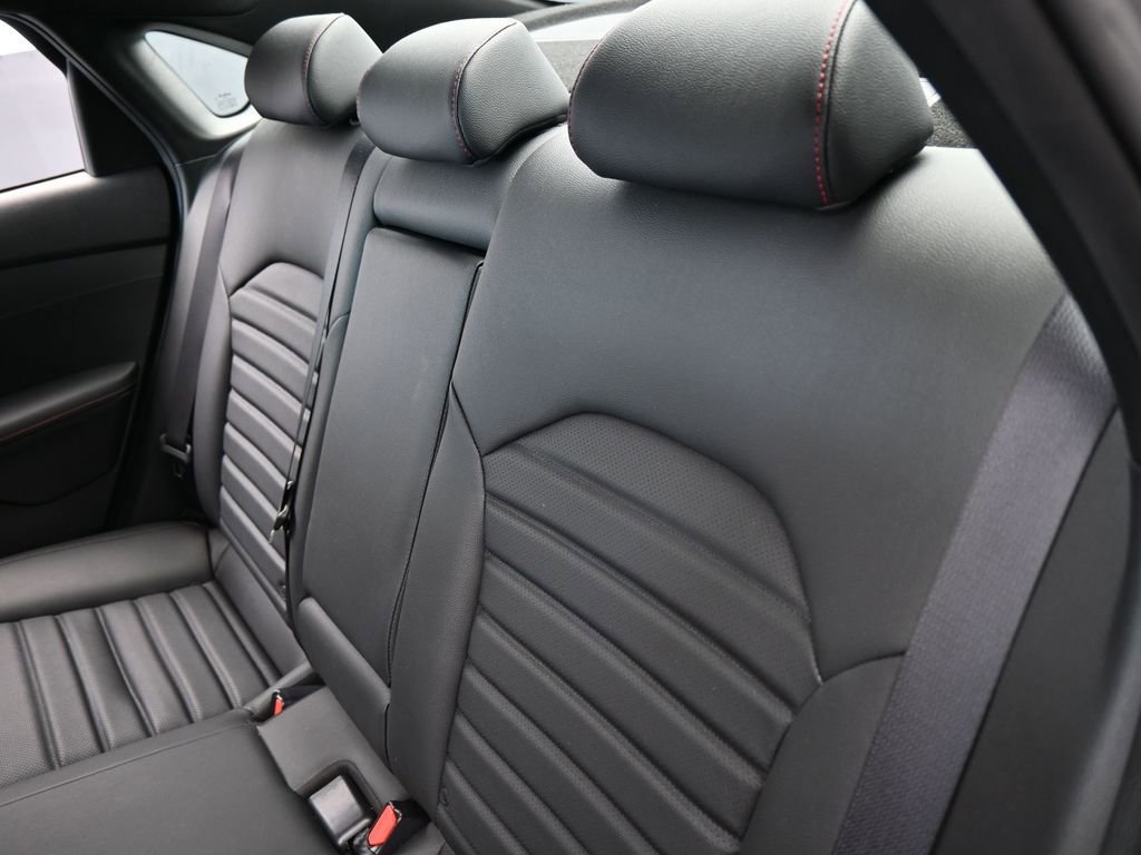 Used 2023 Kia Forte GT w/ GT2 Package image 32