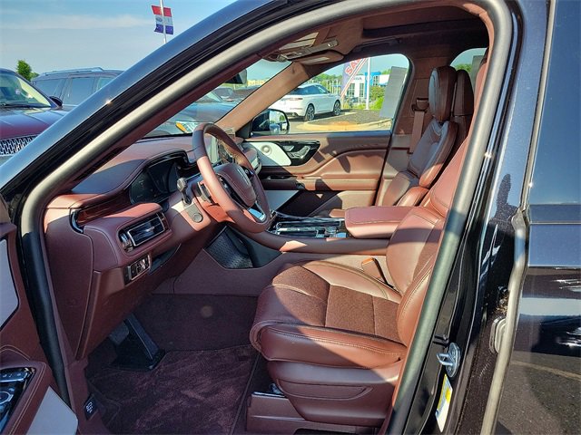 New 2024 Lincoln Aviator Black Label w/ Jet Package image 6