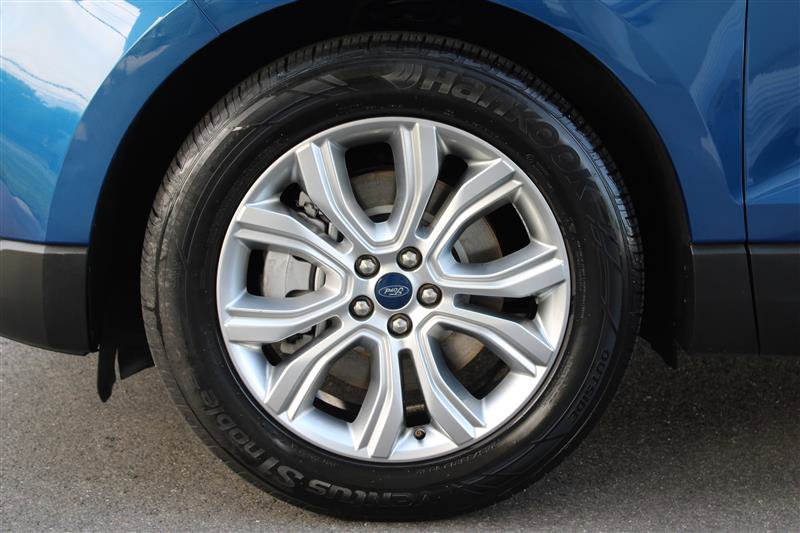 Used 2022 Ford Edge Titanium w/ Equipment Group 301A image 31