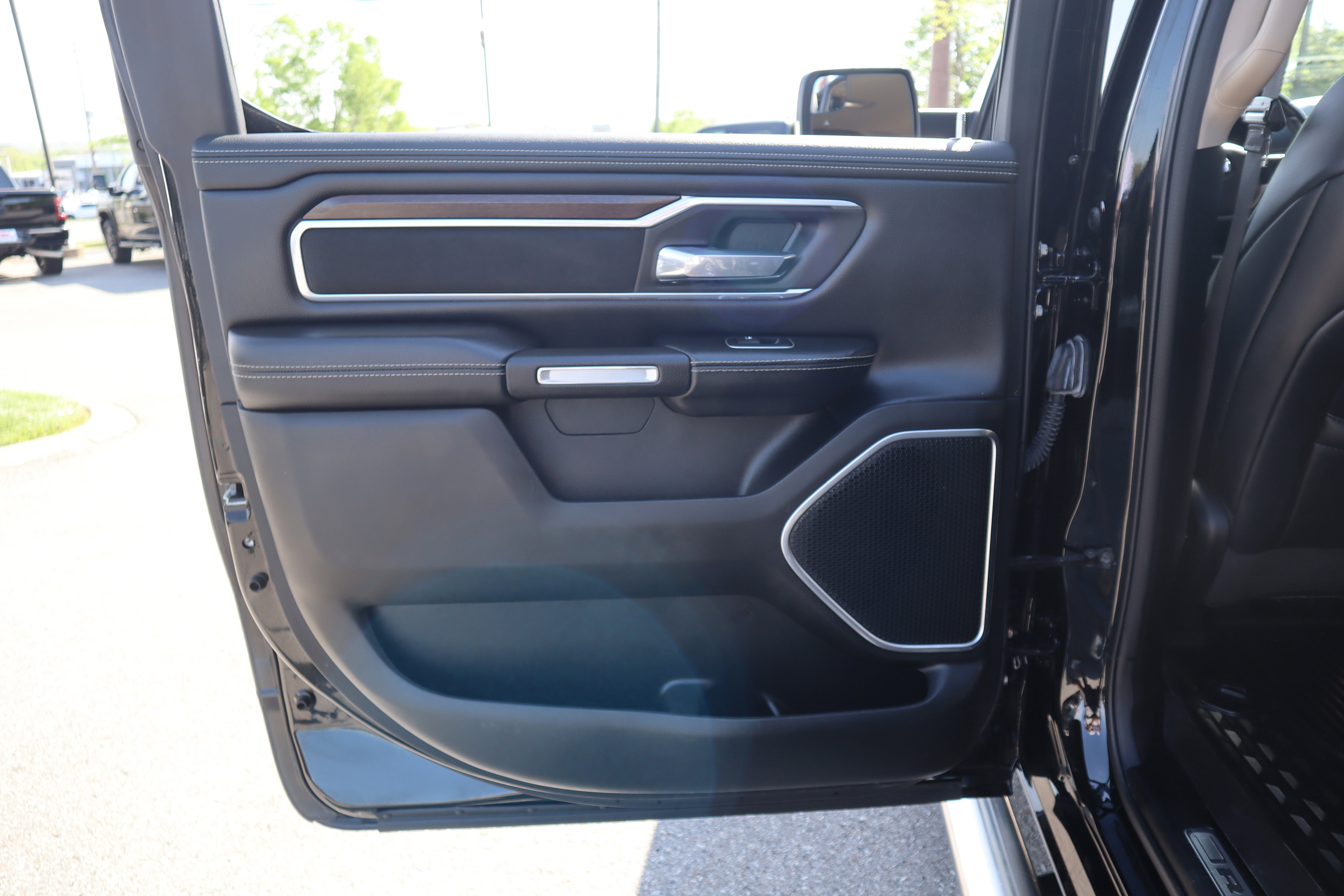 Used 2021 RAM 1500 Laramie image 28