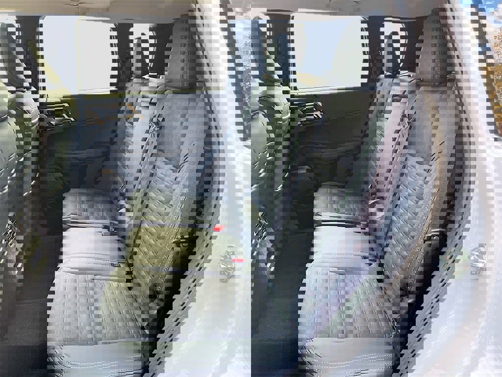 New 2025 Mitsubishi Outlander SE image 25