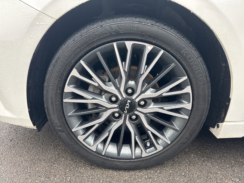 Used 2023 Kia Forte GT-Line w/ GT-Line Premium Package image 27