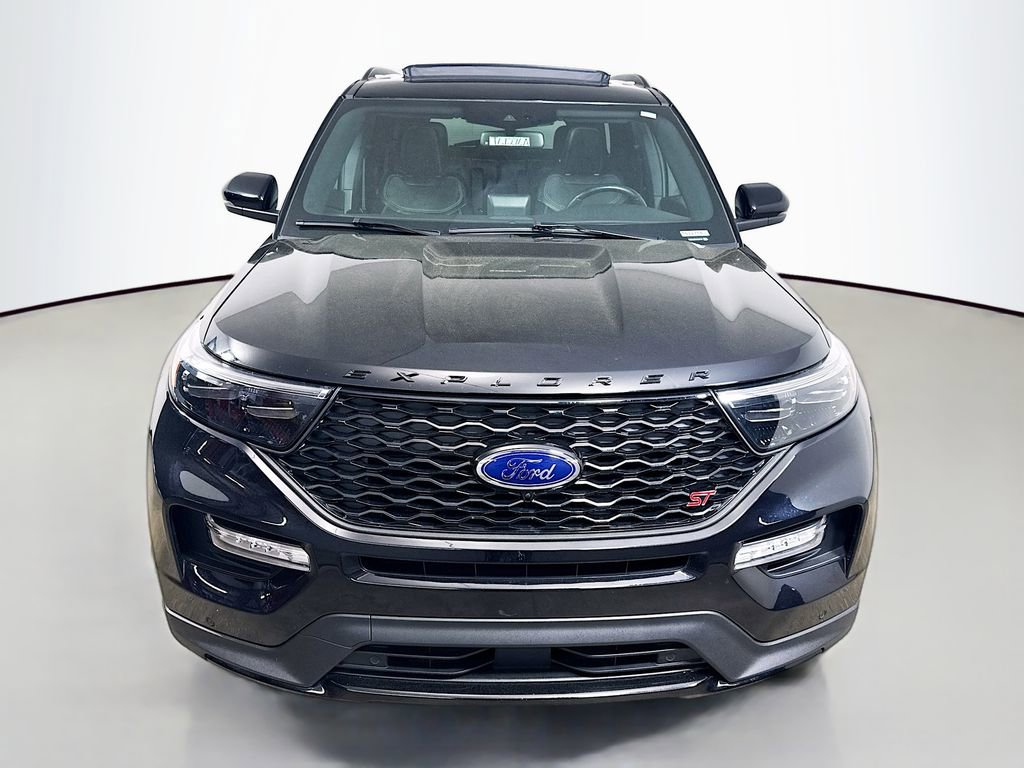 Used 2021 Ford Explorer ST w/ Equipment Group 401A AWD/4WD image 2