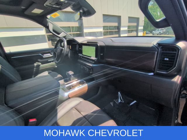 Used 2025 Chevrolet Silverado 1500 High Country w/ High Country Premium Package AWD/4WD image 30