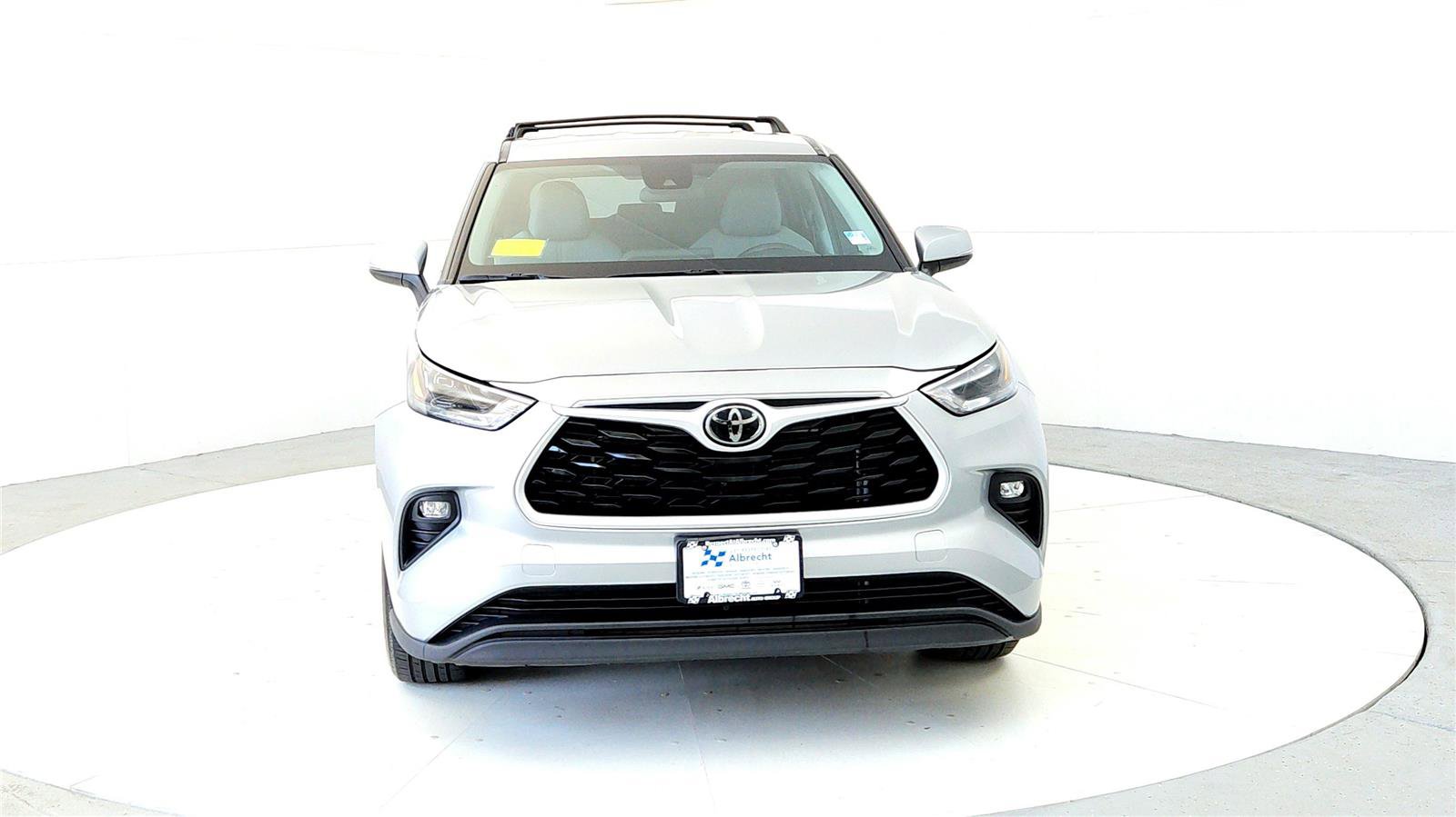 Used 2023 Toyota Highlander LE image 8