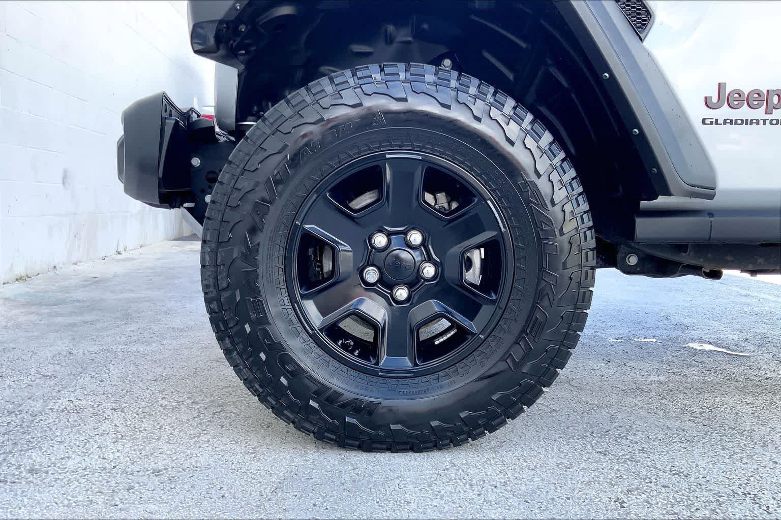 Used 2022 Jeep Gladiator Mojave w/ Cold Weather Group AWD/4WD image 8