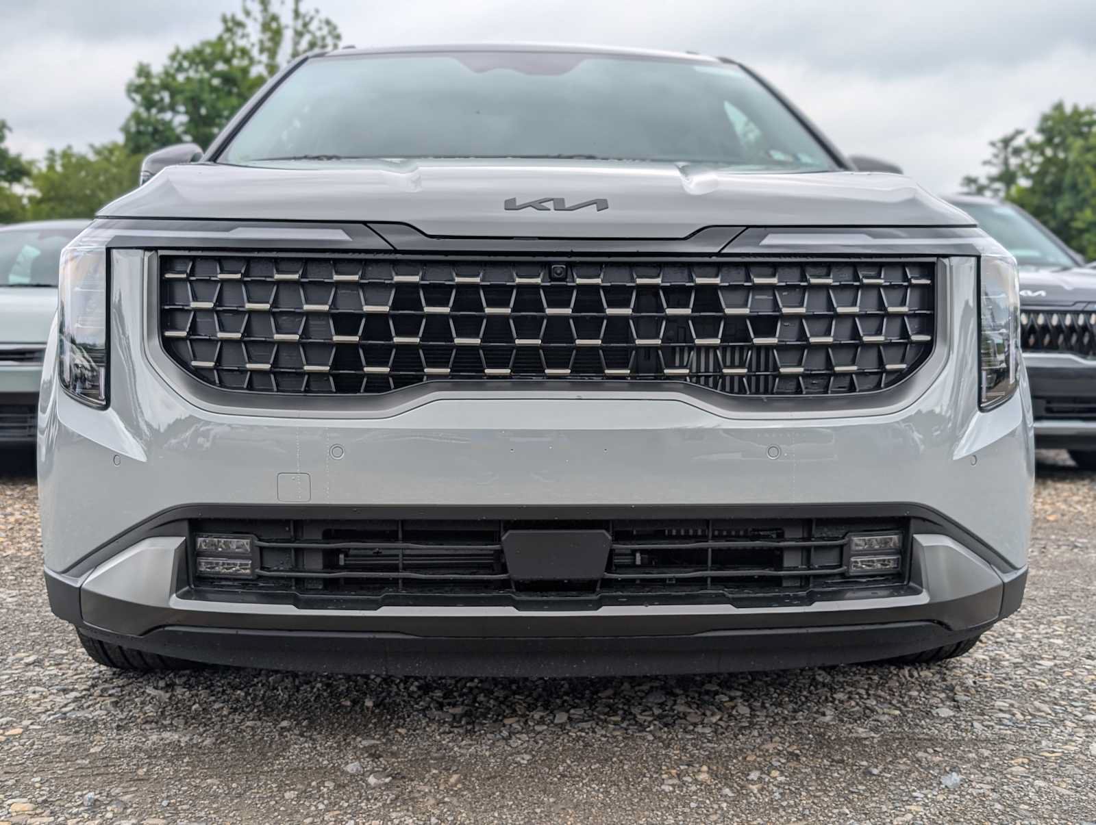 New 2027 Kia Carnival SX Prestige FWD image 2