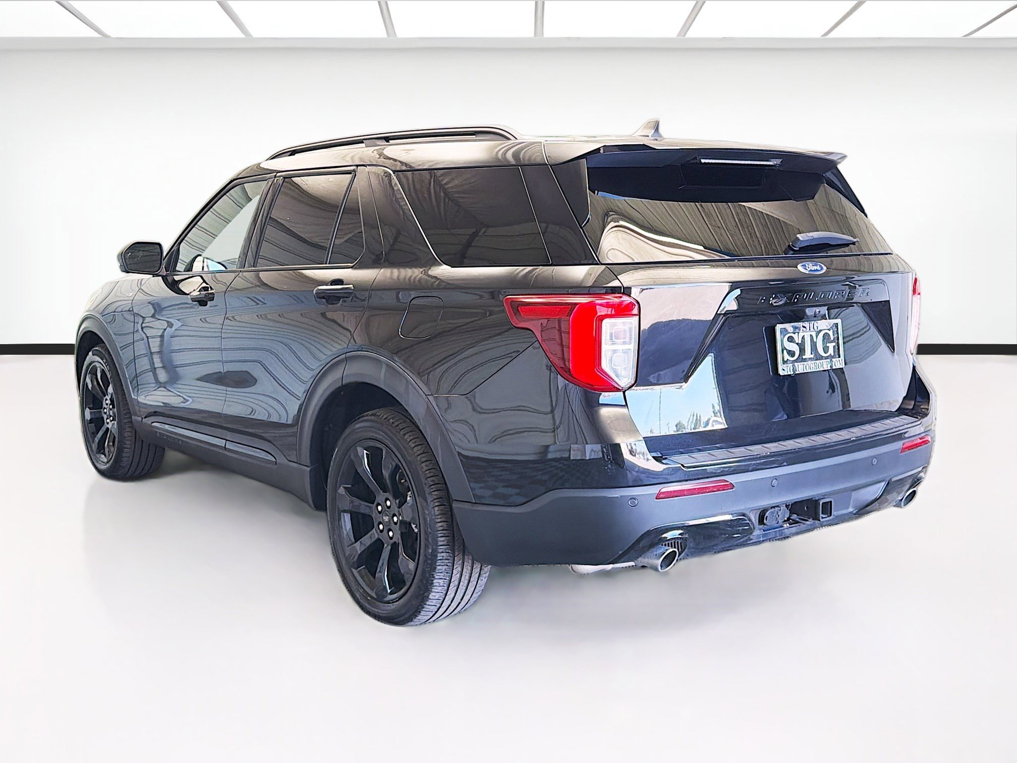Used 2023 Ford Explorer ST-Line w/ Class IV Trailer Tow Package image 6