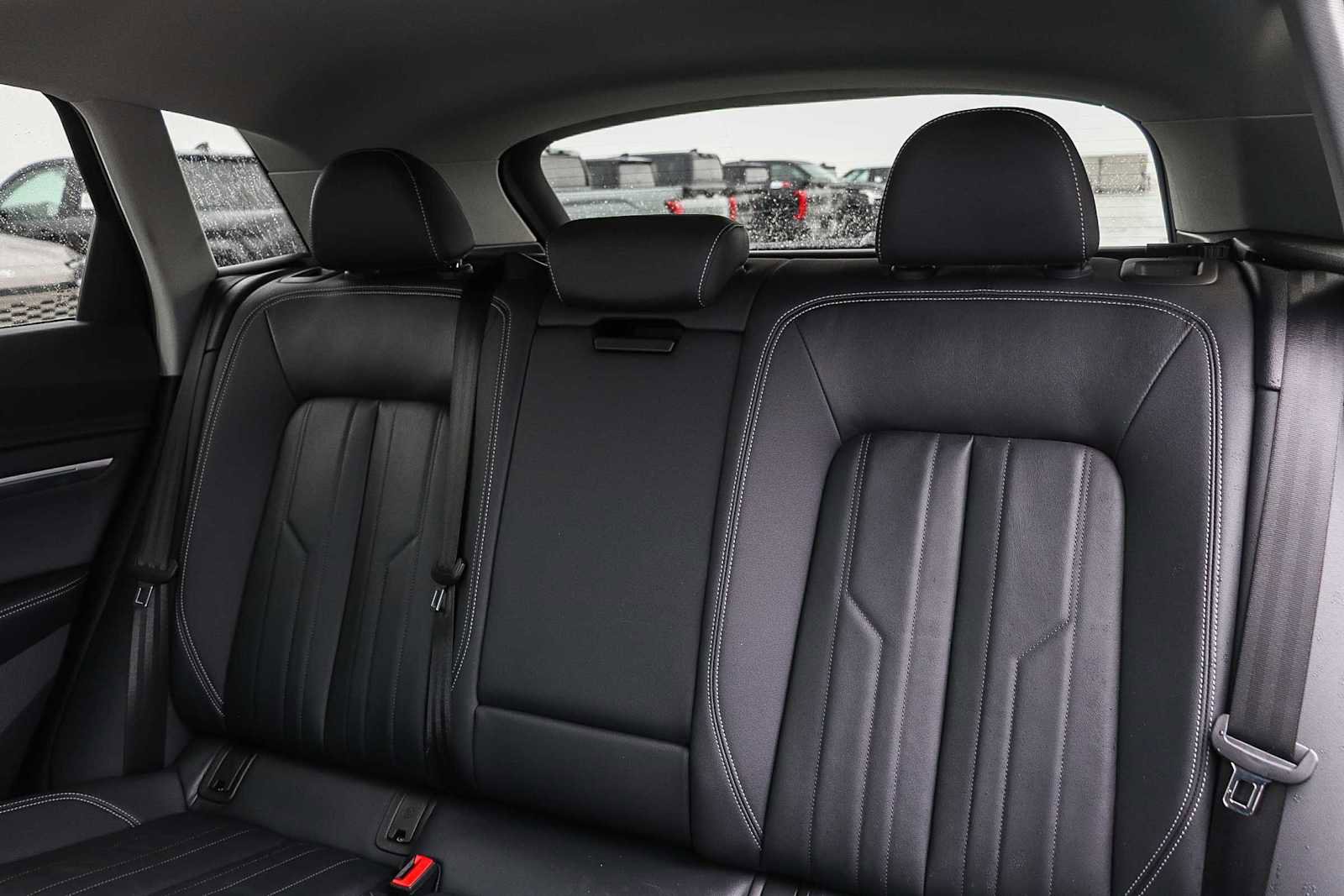 Used 2023 Audi e-tron Premium w/ Convenience Plus Package image 24