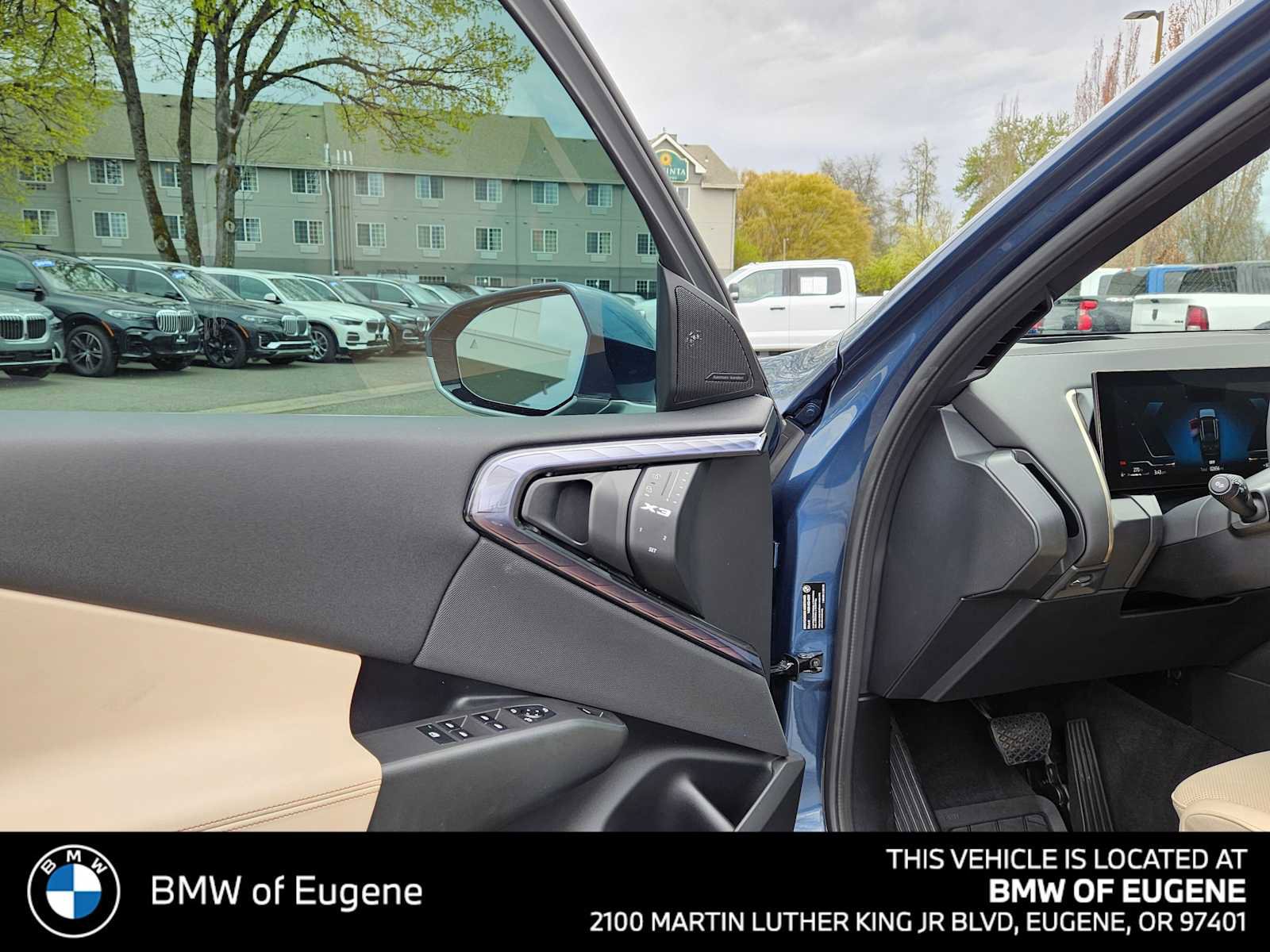 Used 2025 BMW X3 xDrive30i w/ Premium Package AWD/4WD image 23