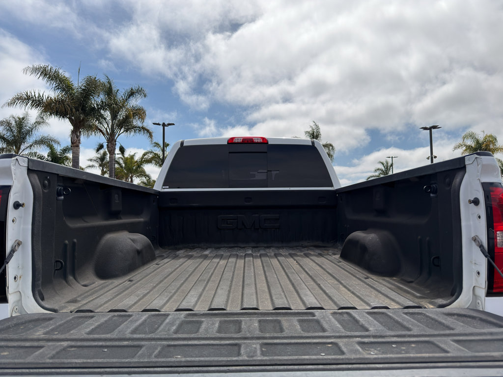 Used 2016 GMC Sierra 2500 SLT w/ Duramax Plus Package AWD/4WD image 6
