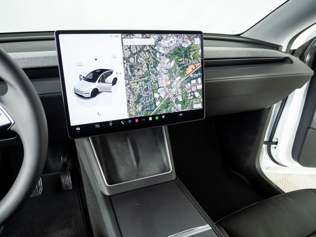 Used 2026 Tesla Model Y Long Range image 12