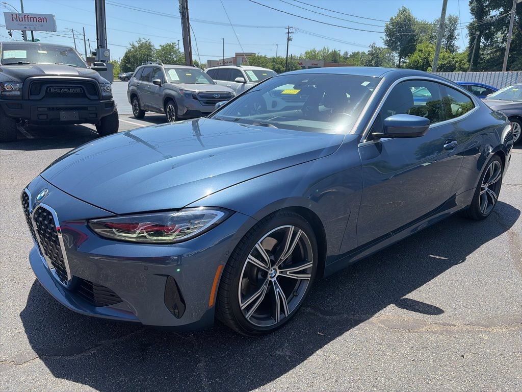 Used 2024 BMW 430i Coupe w/ Convenience Package RWD image 3