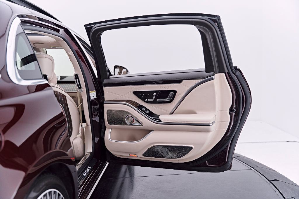 Used 2024 Mercedes-Benz Maybach S 680 4MATIC image 34