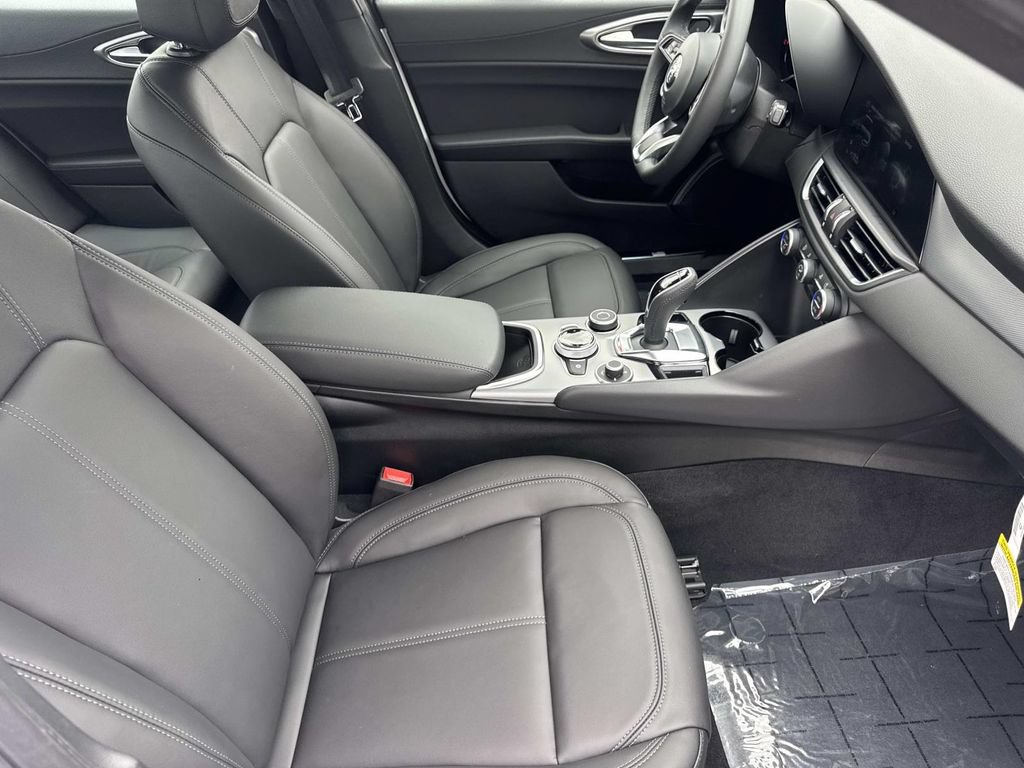 New 2026 Alfa Romeo Giulia w/ Driving Assist Package RWD image 26