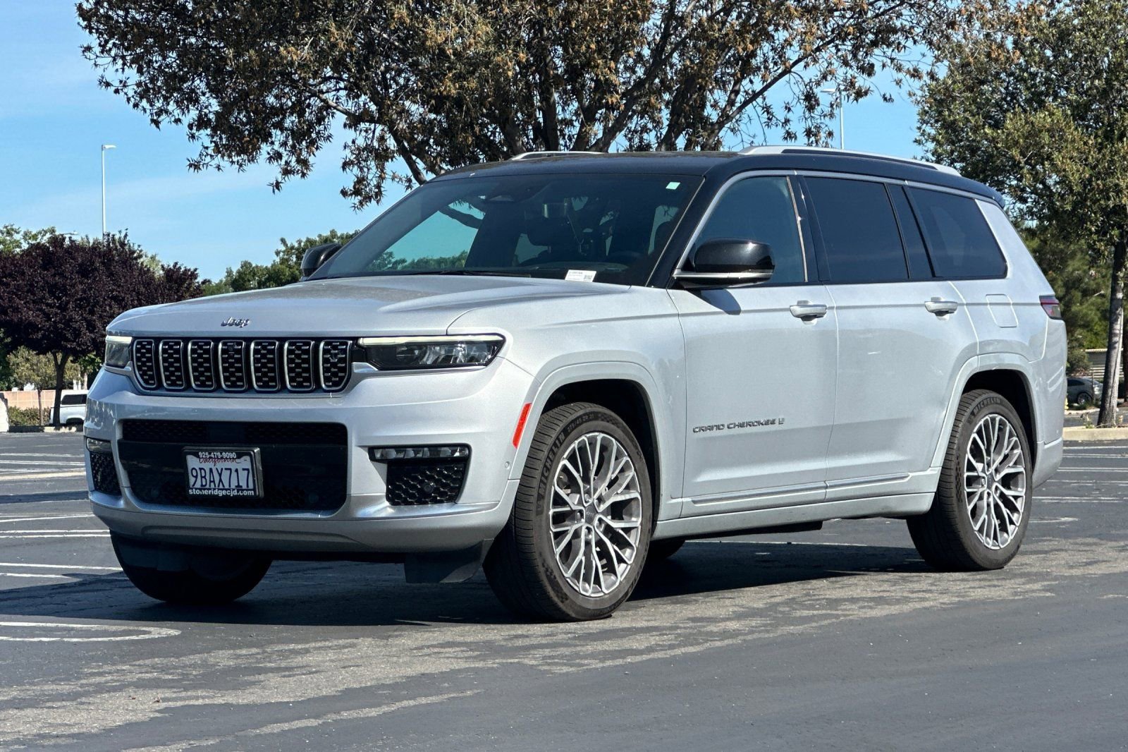 Used 2022 Jeep Grand Cherokee L Summit AWD/4WD image 8