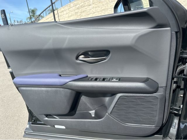 New 2026 Lexus UX 300h FWD image 13