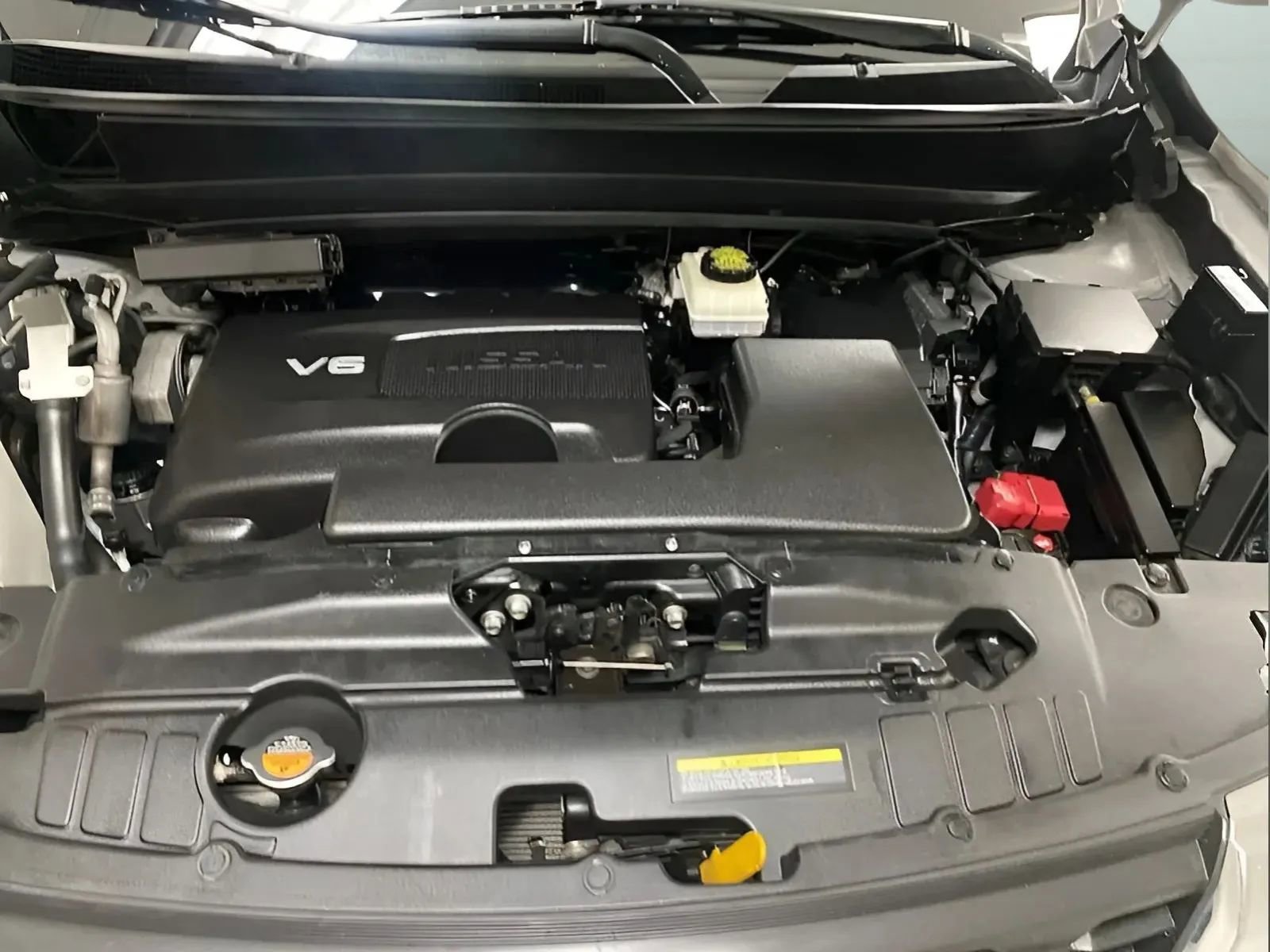 Used 2020 Nissan Pathfinder SV FWD image 12
