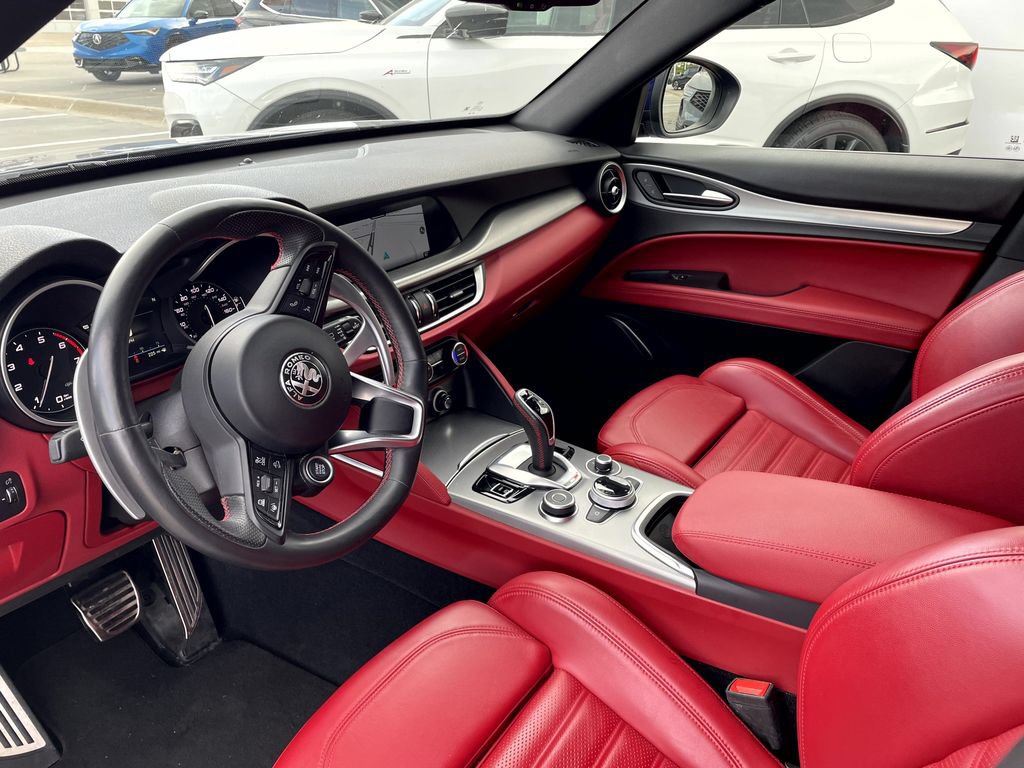 Used 2021 Alfa Romeo Stelvio Ti Sport AWD/4WD image 11