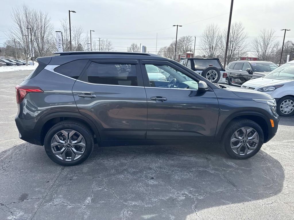 Used 2024 Kia Seltos S image 9