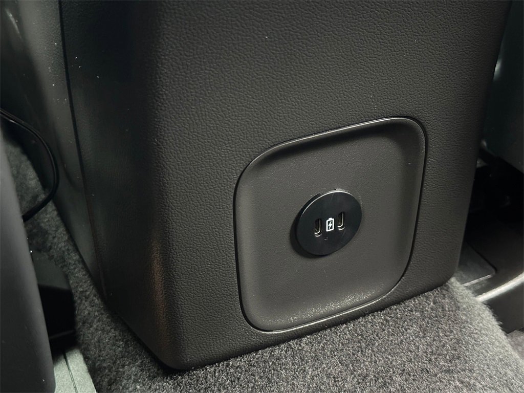 Used 2025 Ford Escape ST-Line image 32