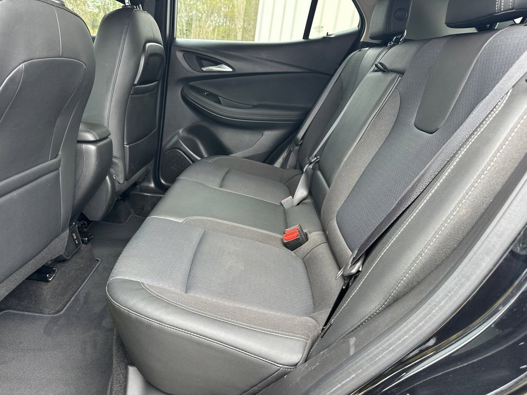 Used 2022 Buick Encore GX Select w/ Sport Touring Package image 21