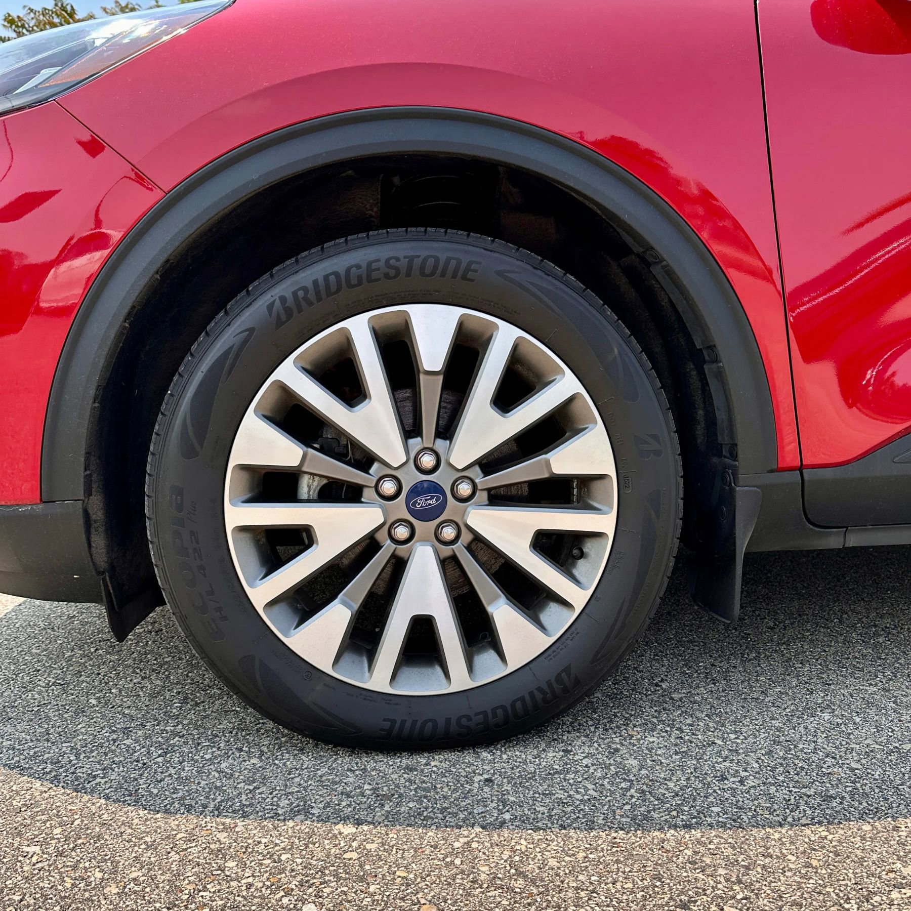 Used 2022 Ford Escape Titanium image 27