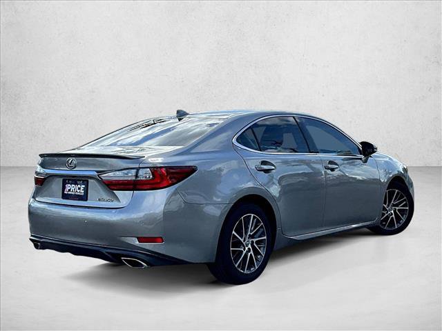 Used 2017 Lexus ES 350 w/ Luxury Package image 2