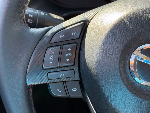 Used 2015 MAZDA MAZDA3 i Touring w/ Technology Package FWD image 15